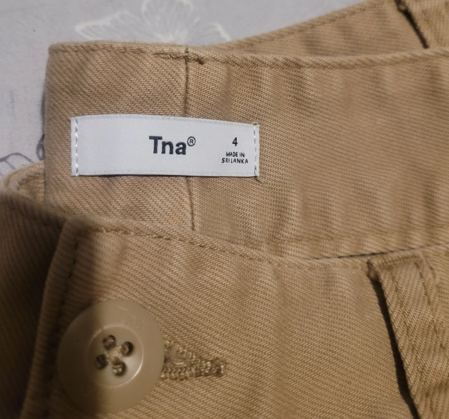 Tna Cargo Pant guess and Levi's jeans