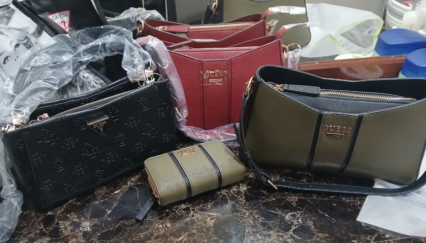 Guess bags Purses and Wallet - photo 2