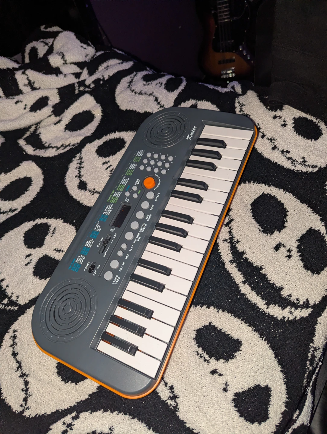 Kmise Electronic Keyboard