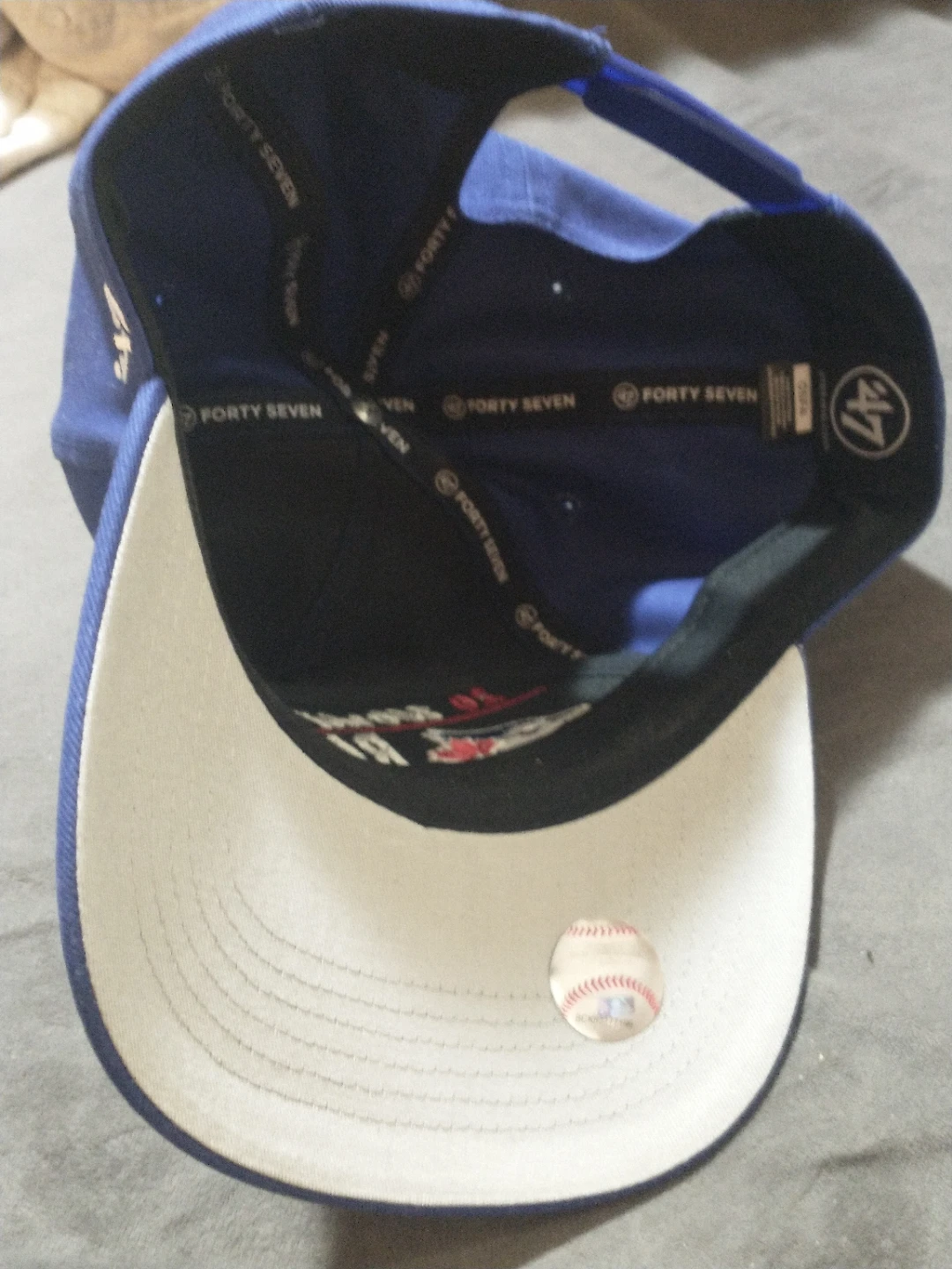 Nice, rare 2025 World Series Blue Jays 47 Hitch adjustable cap - photo 4