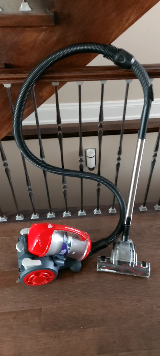 Dirt Devil Power Reach Turbo Bagless Vacuum