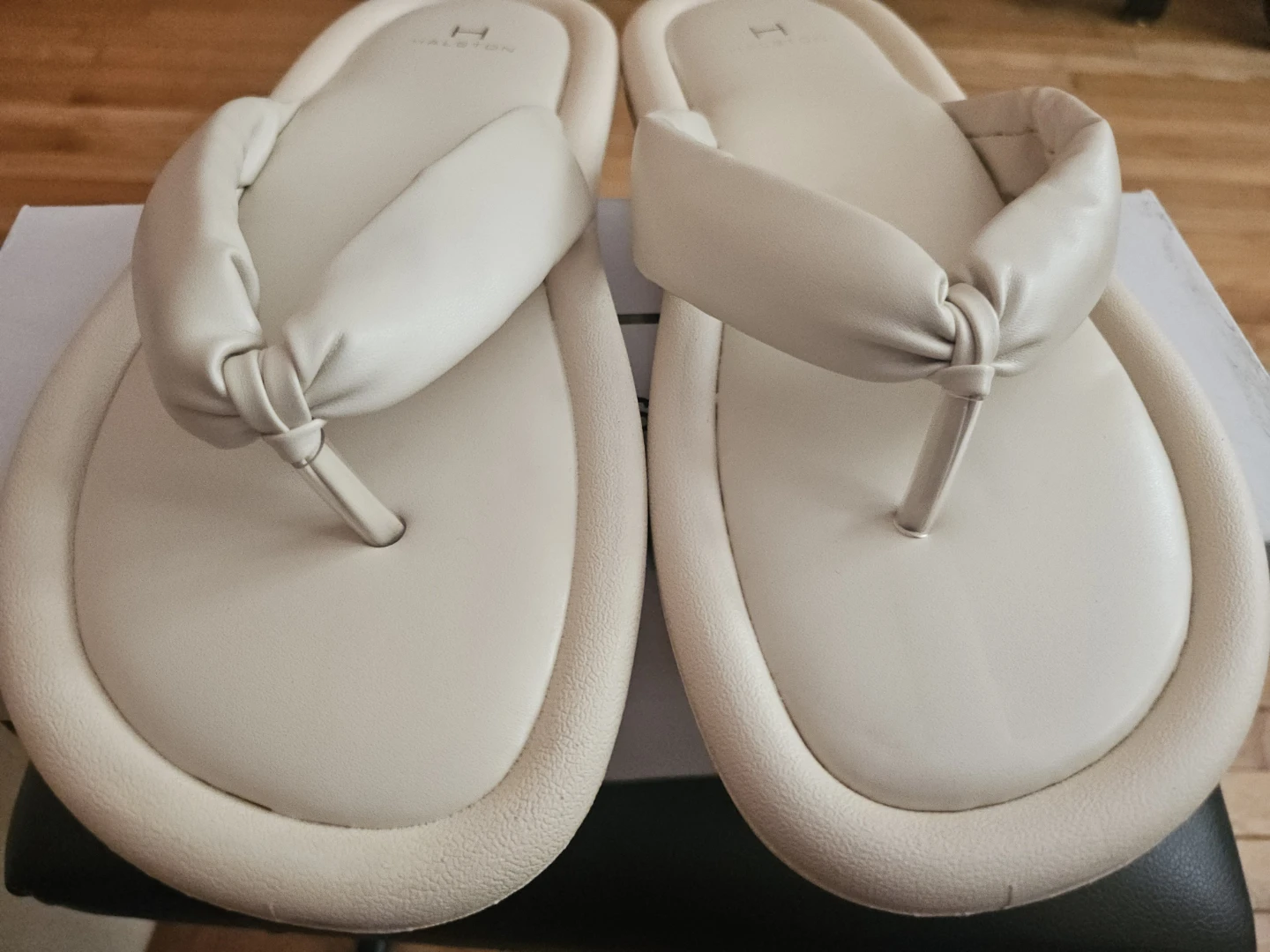 Halston Women's Cream Padded Thong Sandals - photo 3