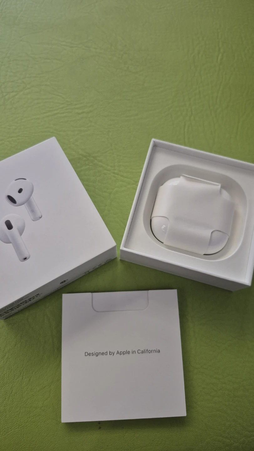 Apple Airpods 4 w/ ANC - photo 2