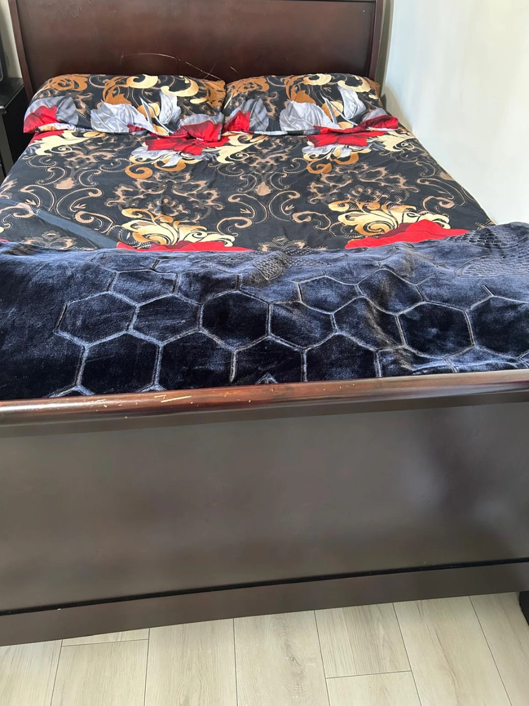 Double Bed  with Mattress - photo 2