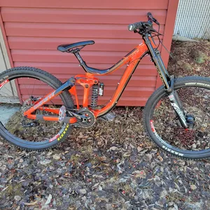 Giant Glory Downhill Mountain Bike