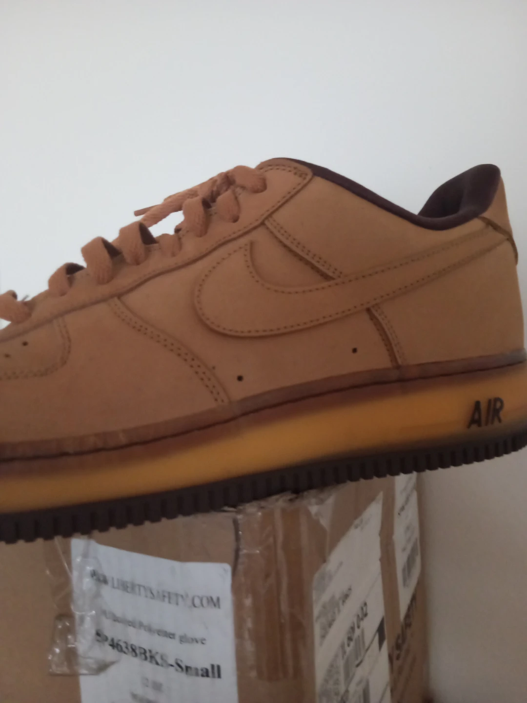 Nike Air Force 1 Low "Wheat" Size 10 - photo 2