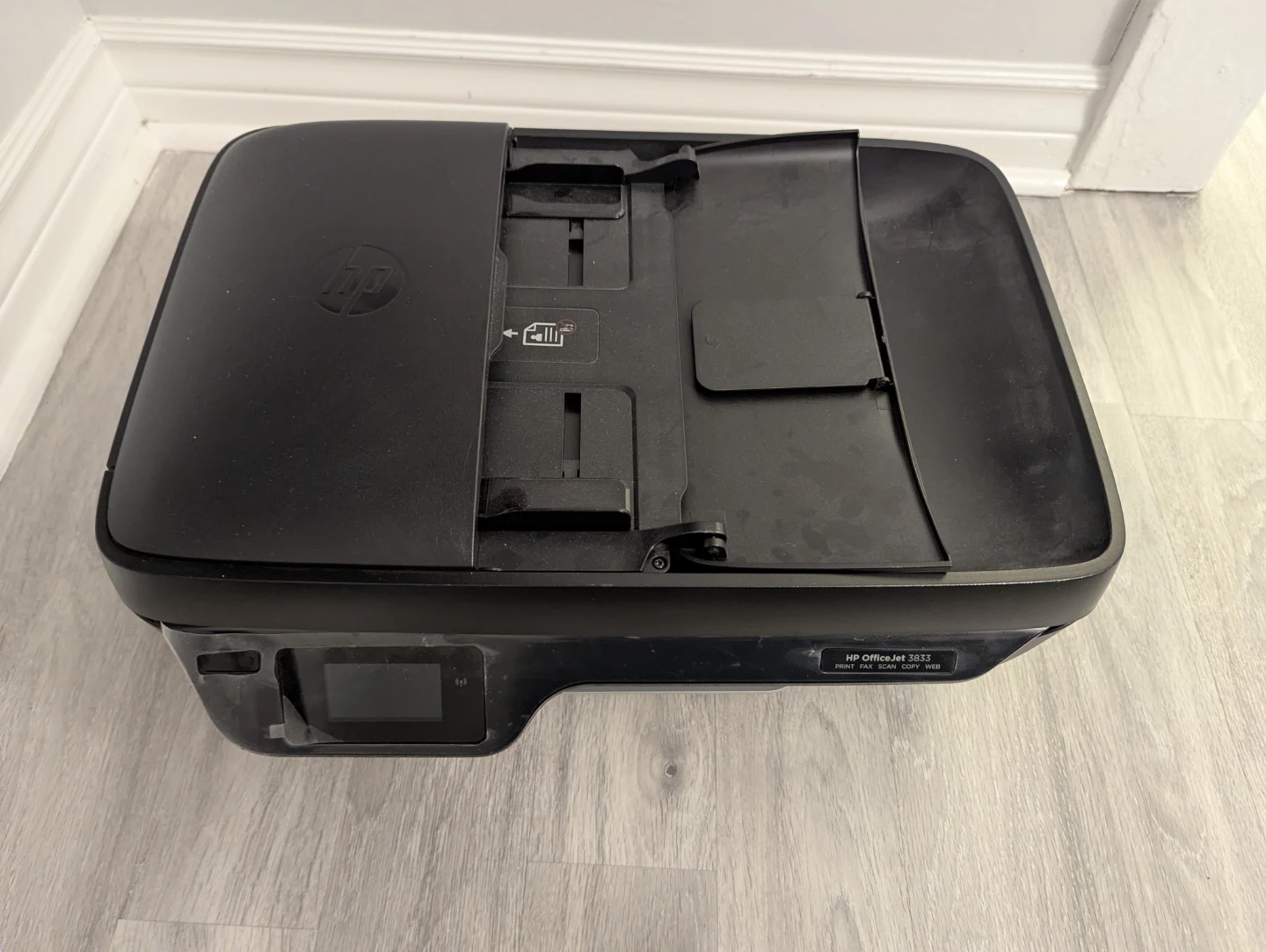 HP OfficeJet 3833 All-in-One Printer - photo 3
