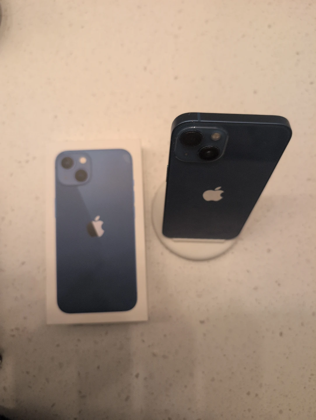Apple iPhone 13 - Blue - photo 2
