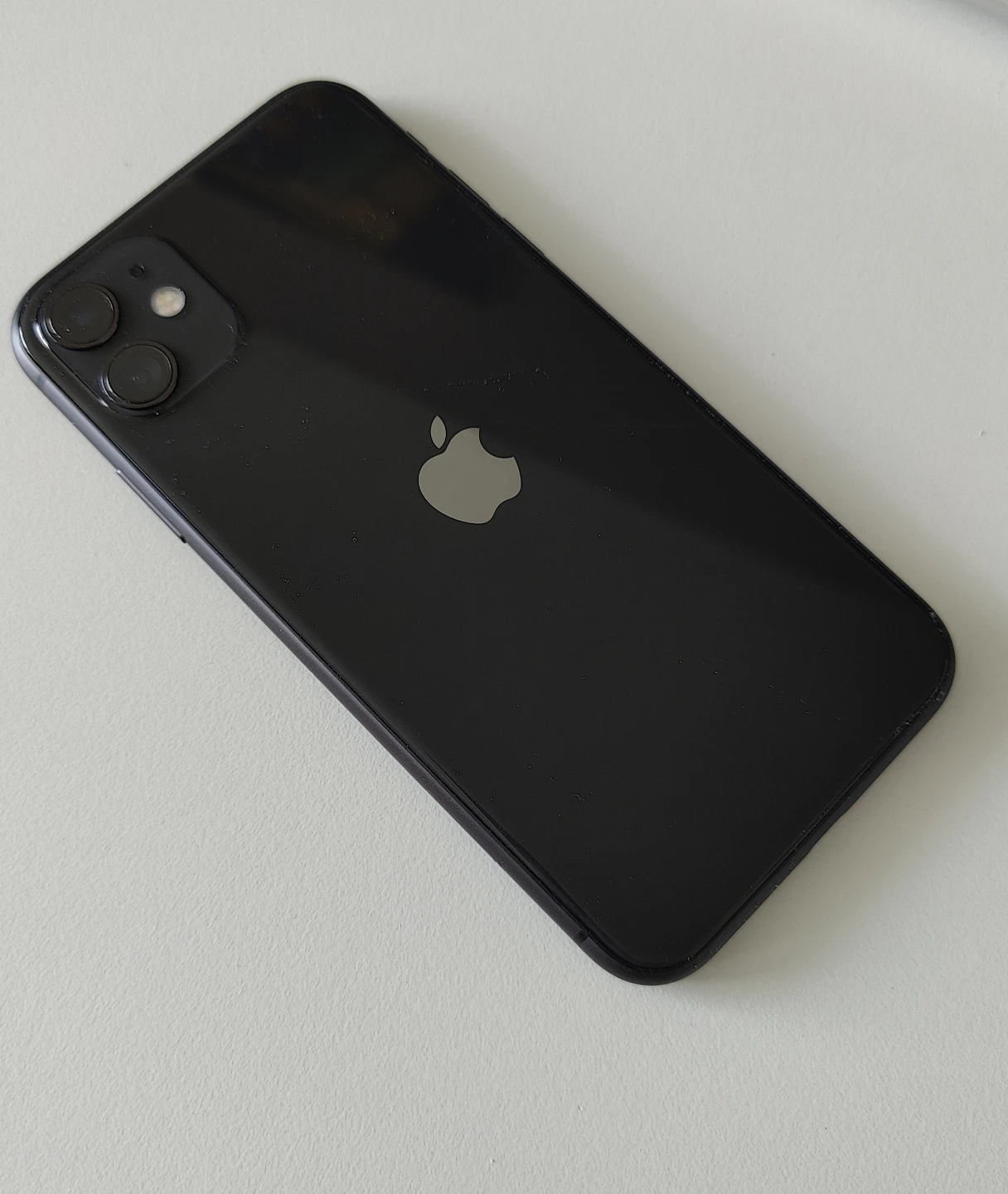 Apple iPhone 11 - Black
