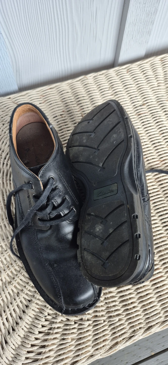Clarks Black Leather Lace-Up Dress Shoes - photo 2