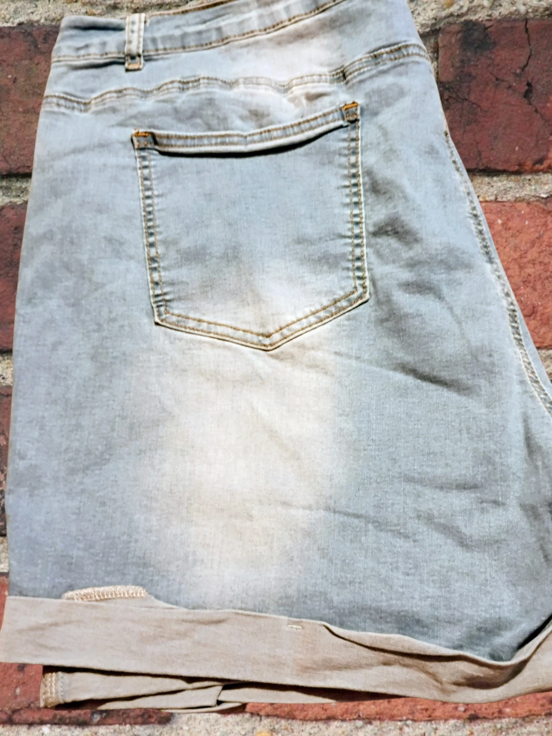 Women's jean shorts by "JEANS" size 22 comfy & stretchy..