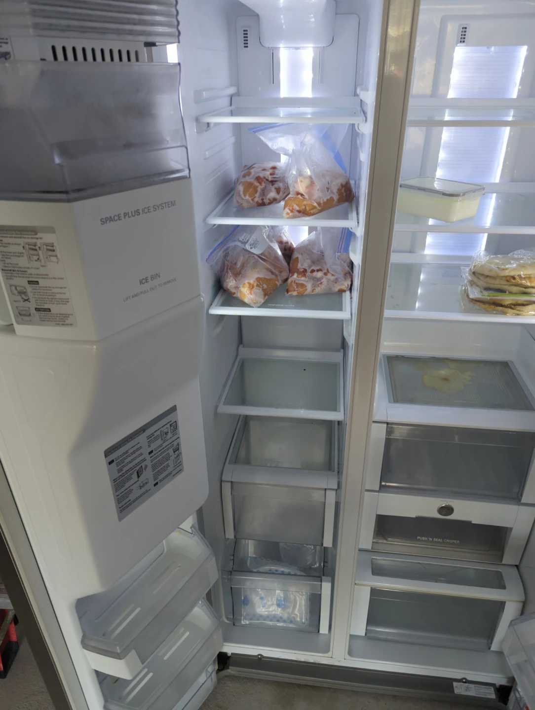 LG Side-by-Side Refrigerator with Ice Dispenser - photo 4