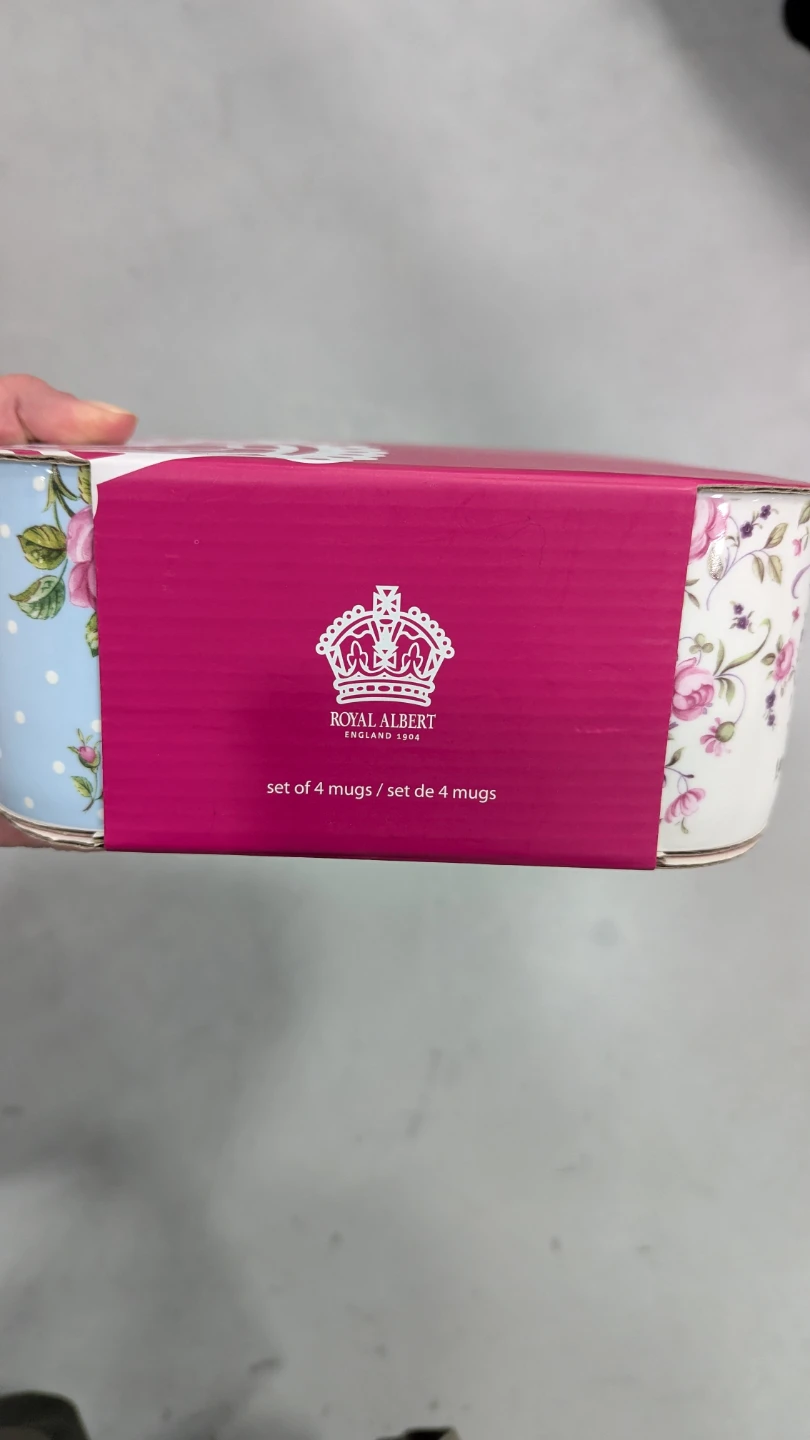 Royal Albert Set of 4 Mugs