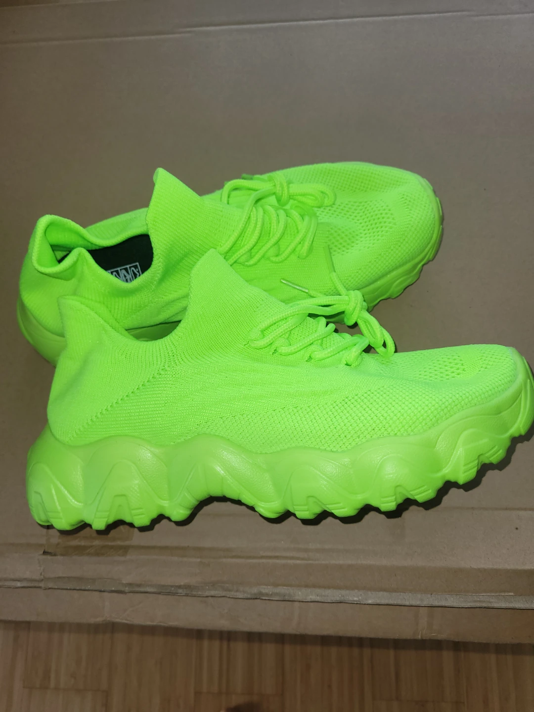 New women shoes size 8