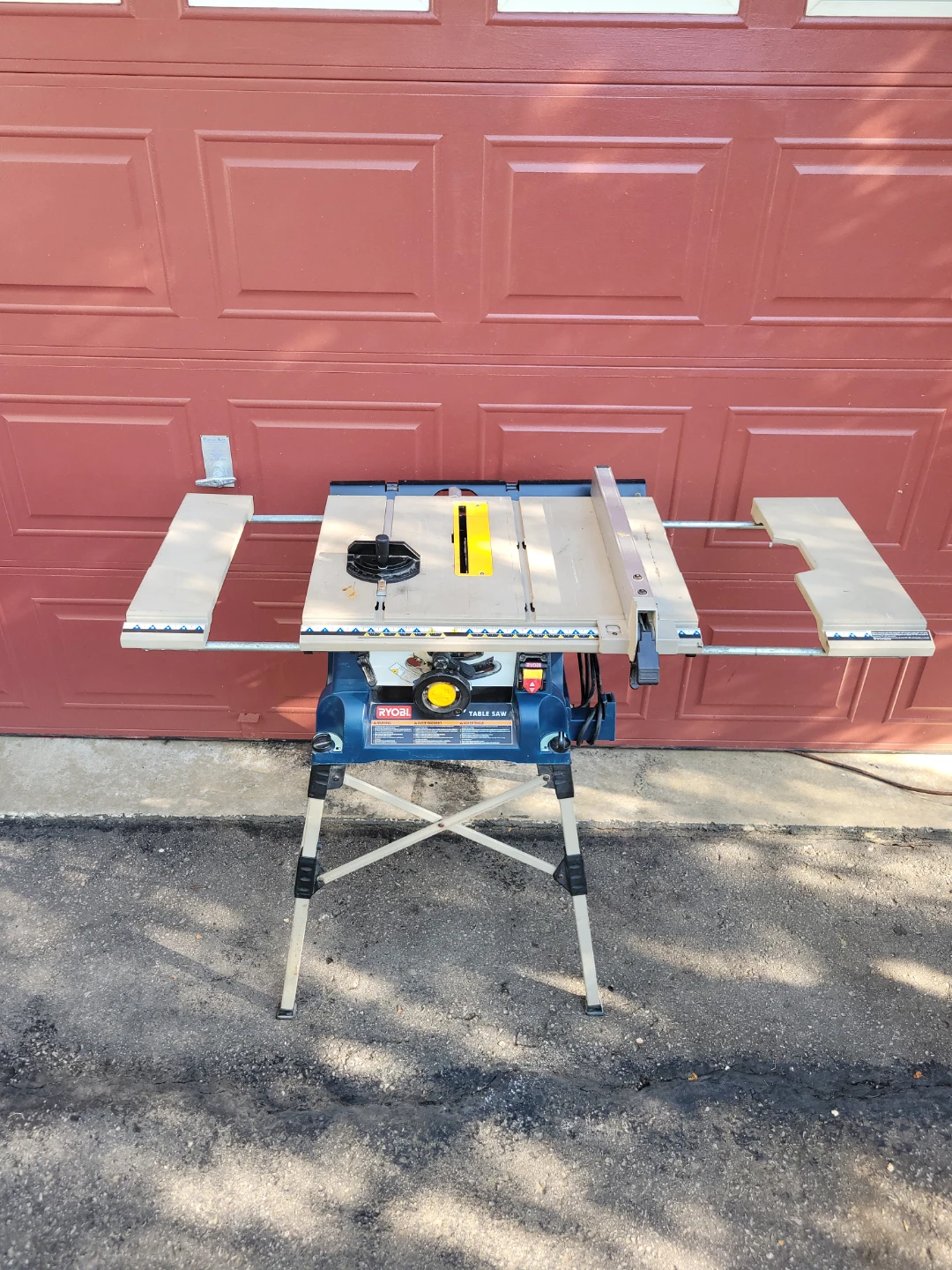 Ryobi 10" jobsite foldable Table Saw with Stand - photo 2