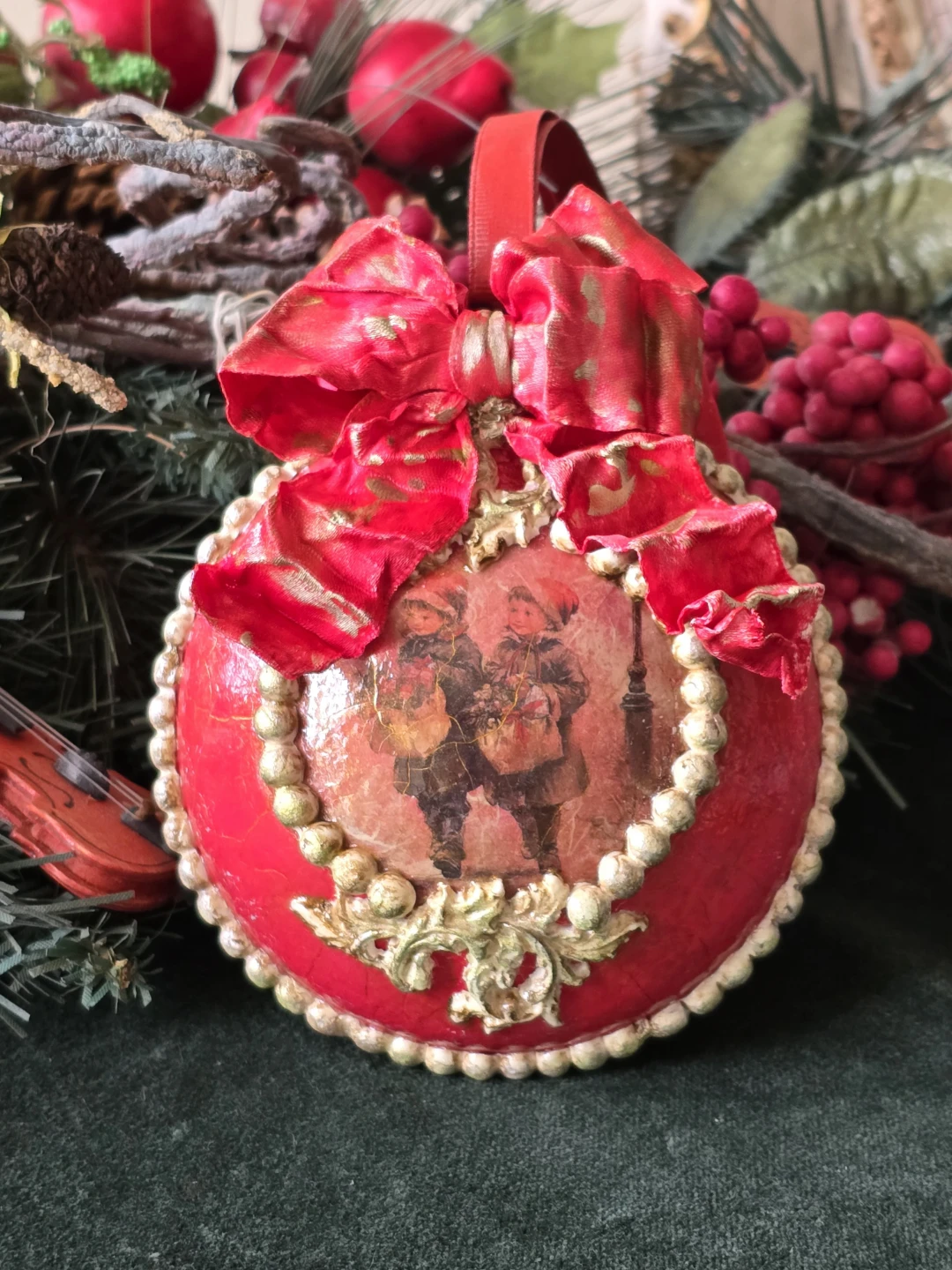 Holiday Medallion(s), 2nd run of 1-3 individual items - photo 3