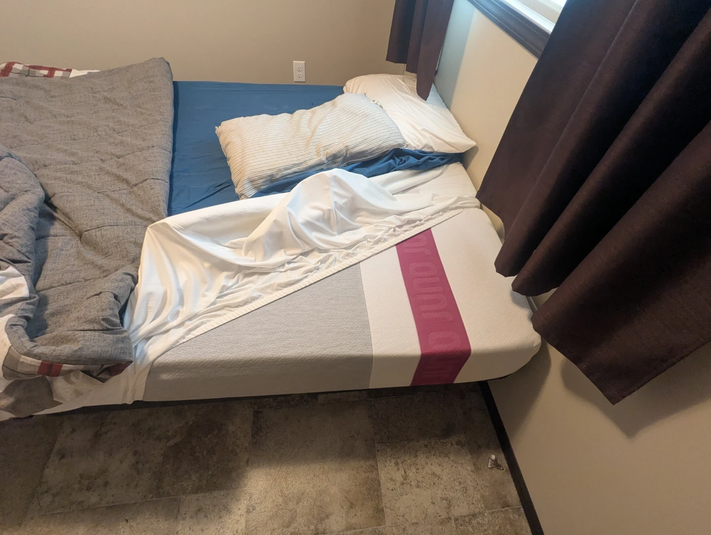 Queen-size bed and frame - photo 3