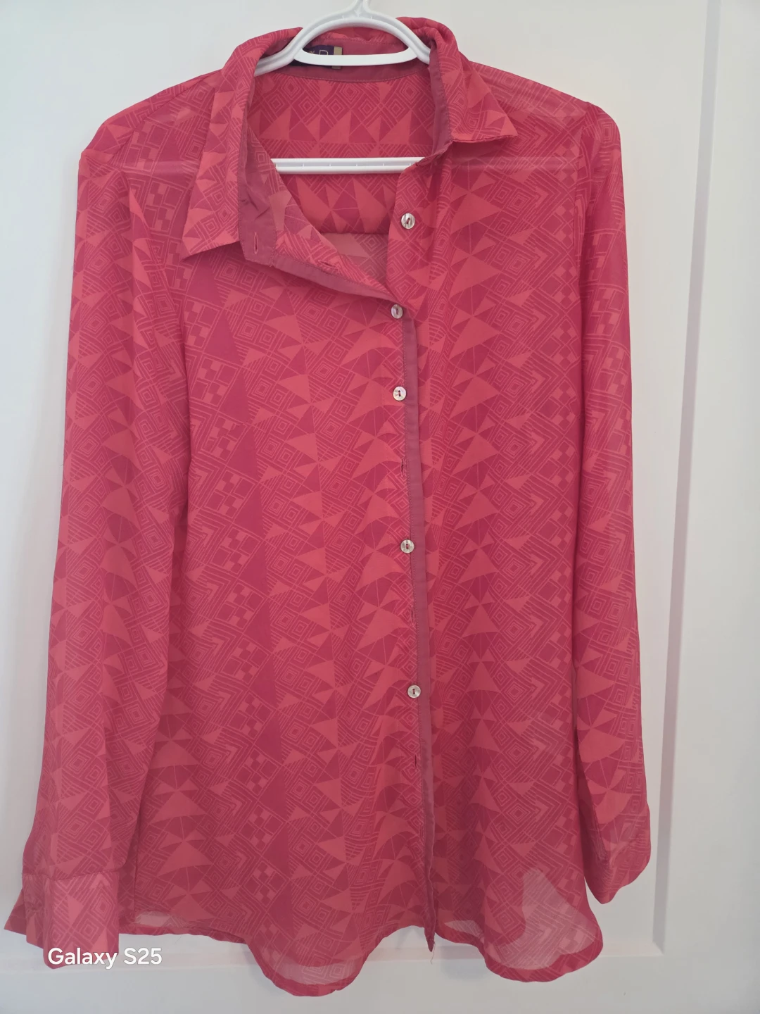 Mohr Women's Pink Geometric Print  Button-Up Shirt - Size L