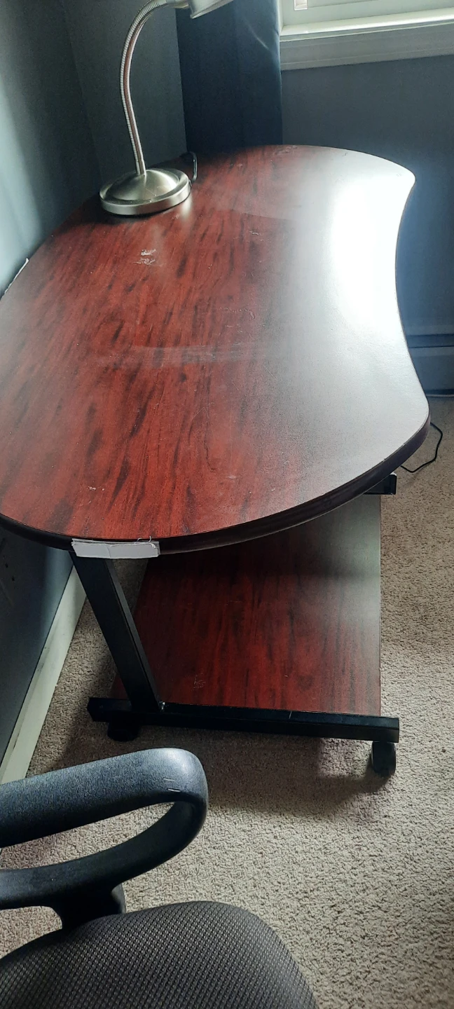Solid study table with lamp - photo 2