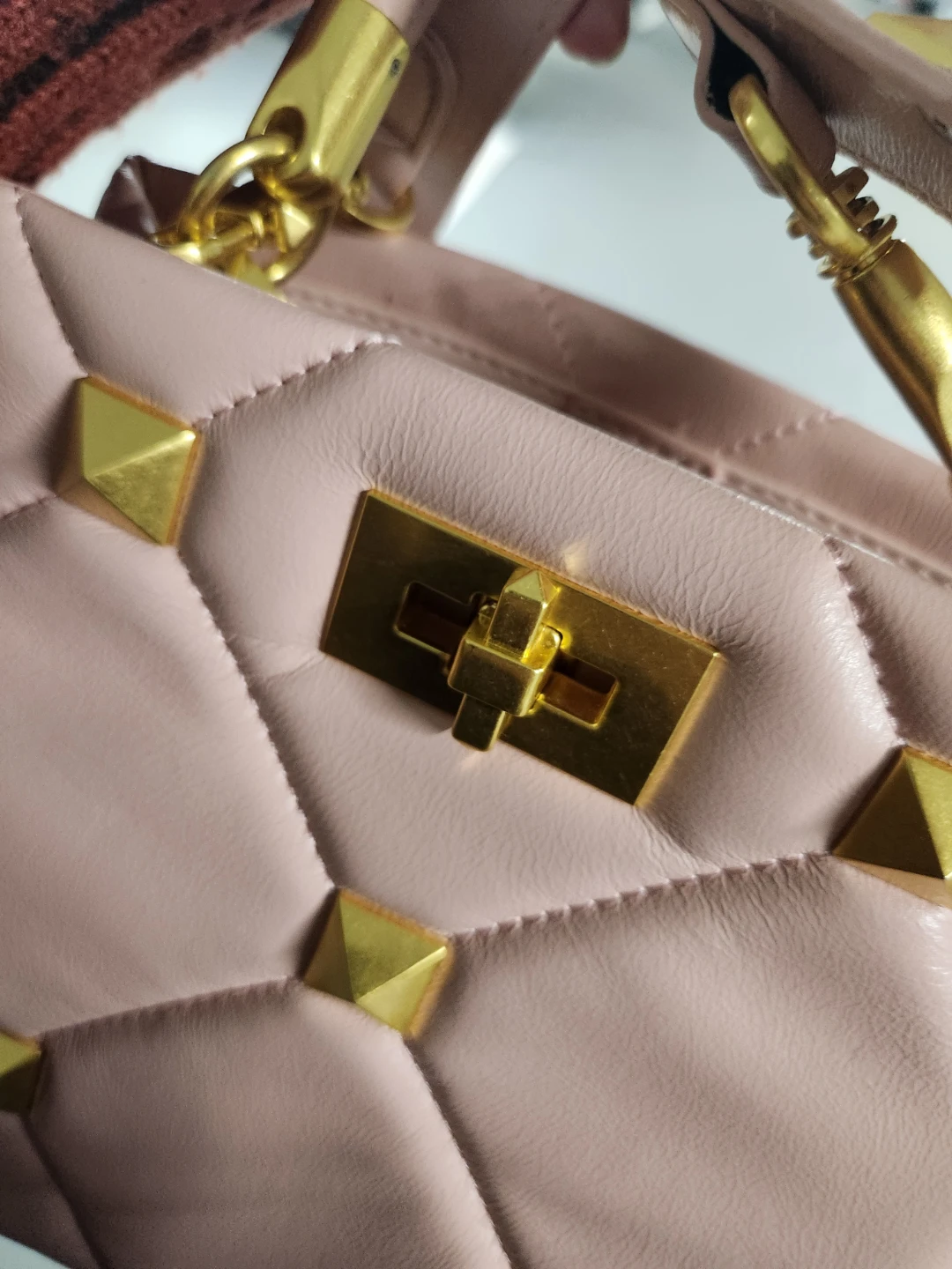 Nude Pink Designer Studded leather Handbag - photo 5