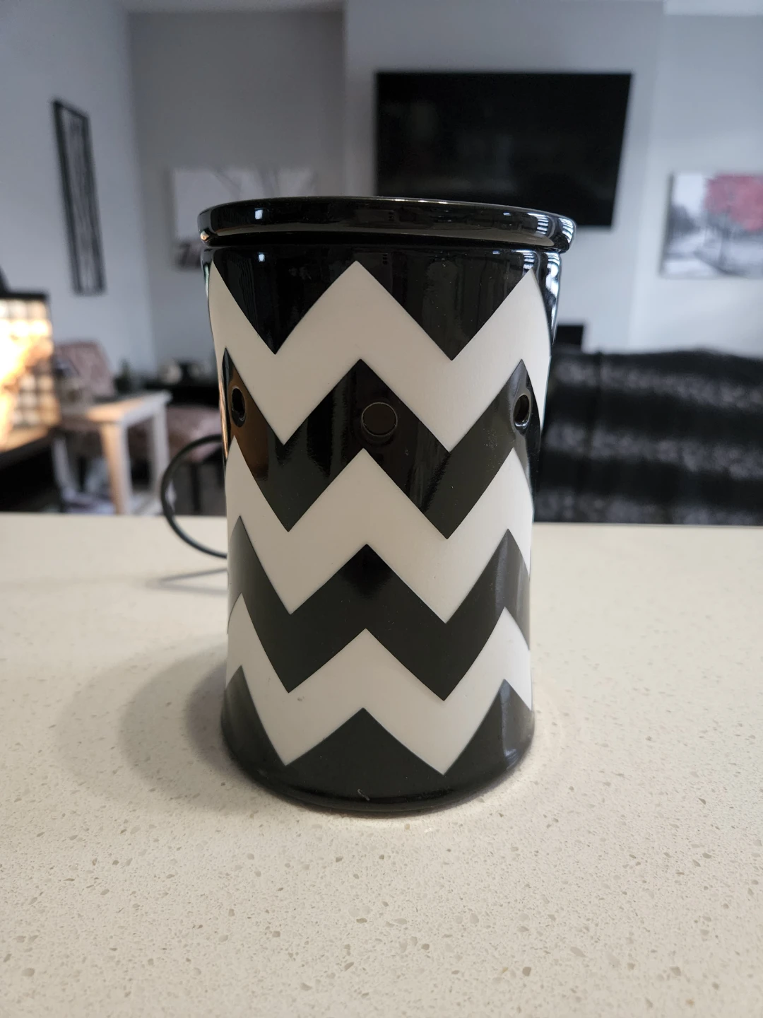 Black Chevron Scentsy - photo 2