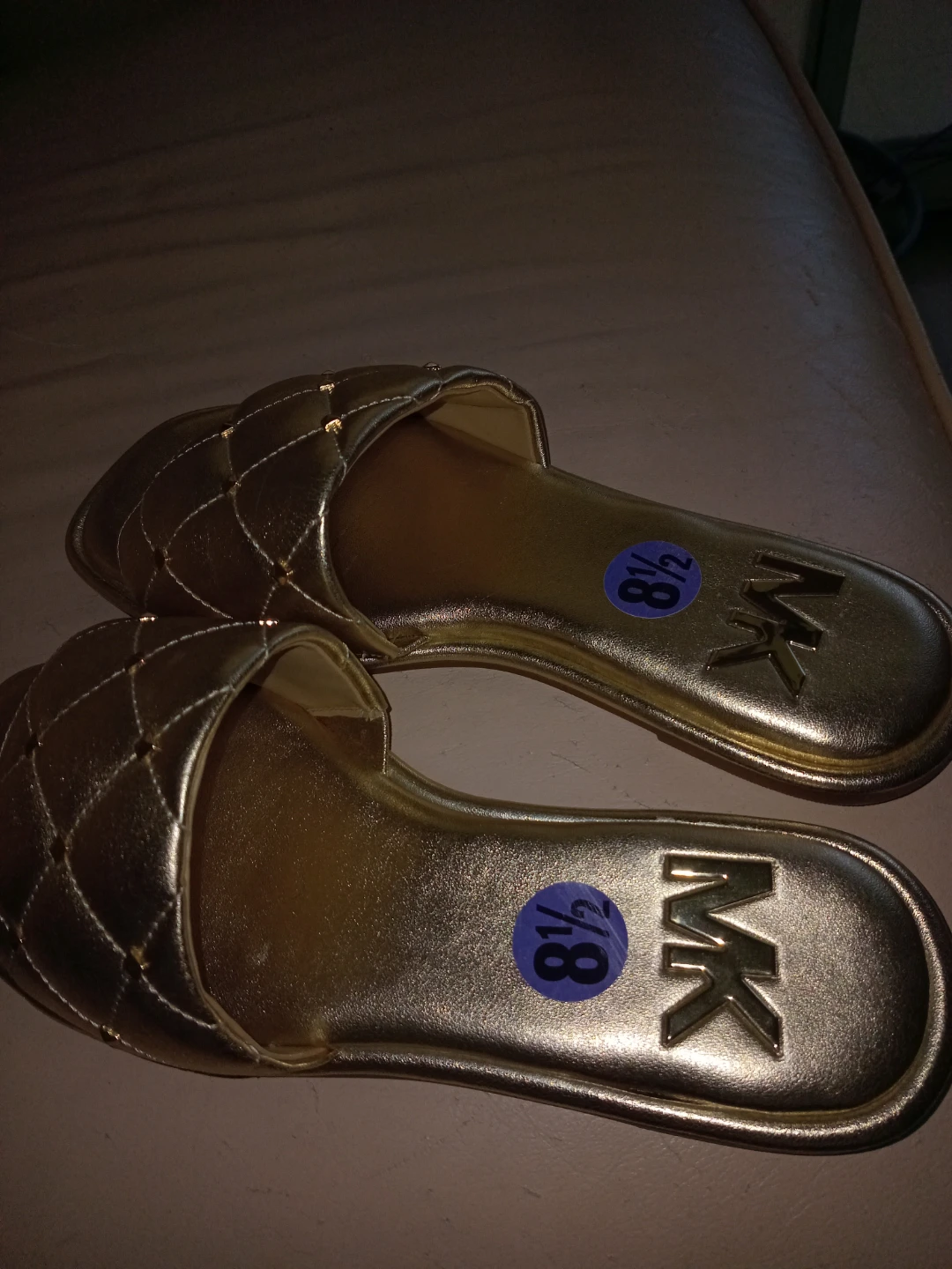 Michael Kors Gold Quilted Slides Size 8.5 - photo 2