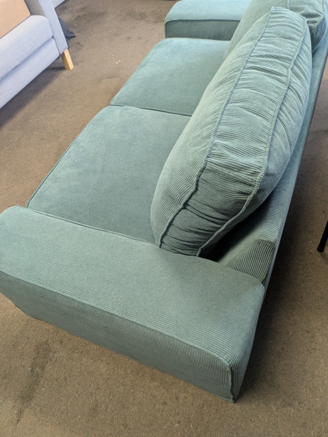 Loveseat - free delivery - photo 2