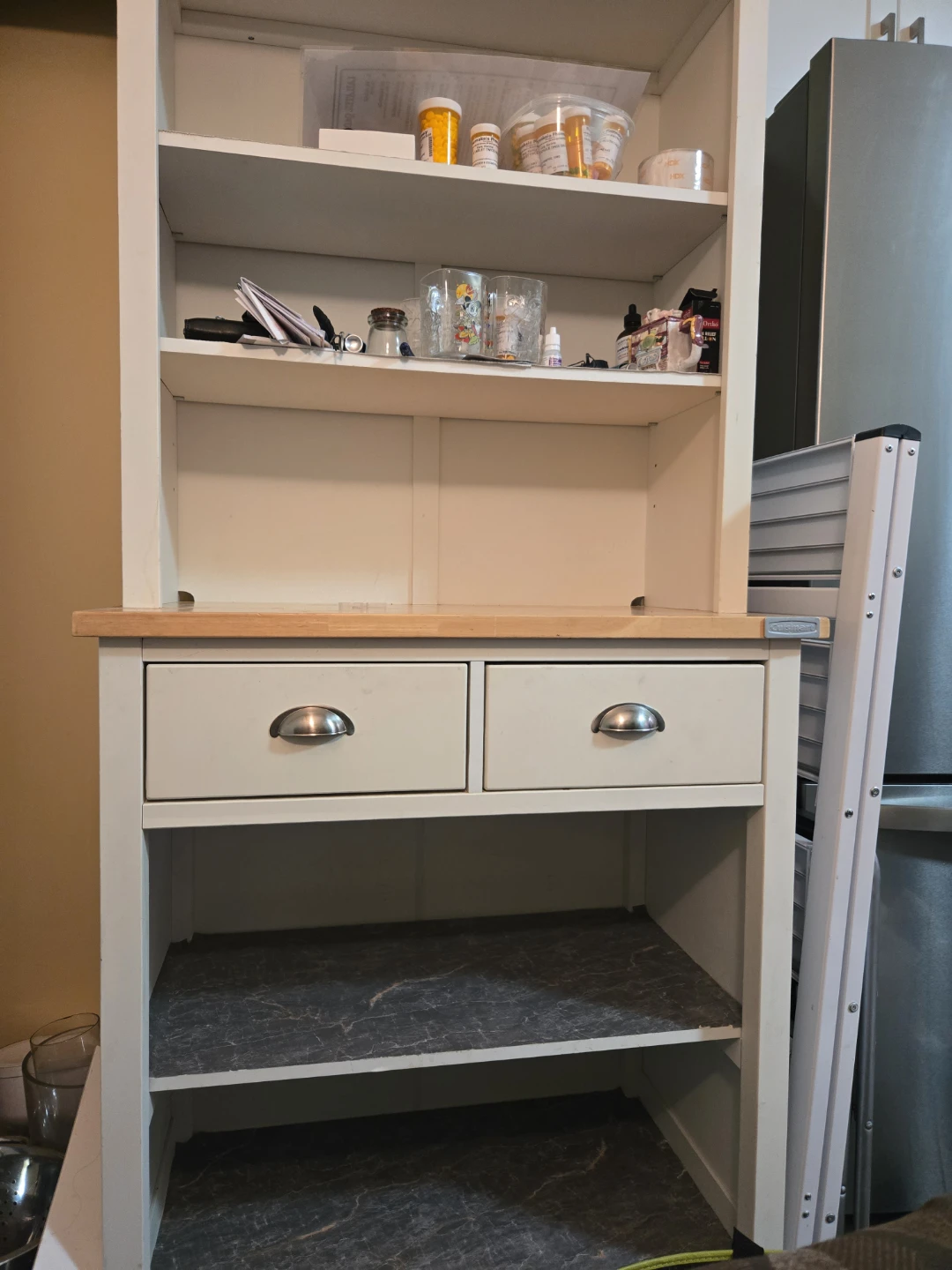 White Hutch
