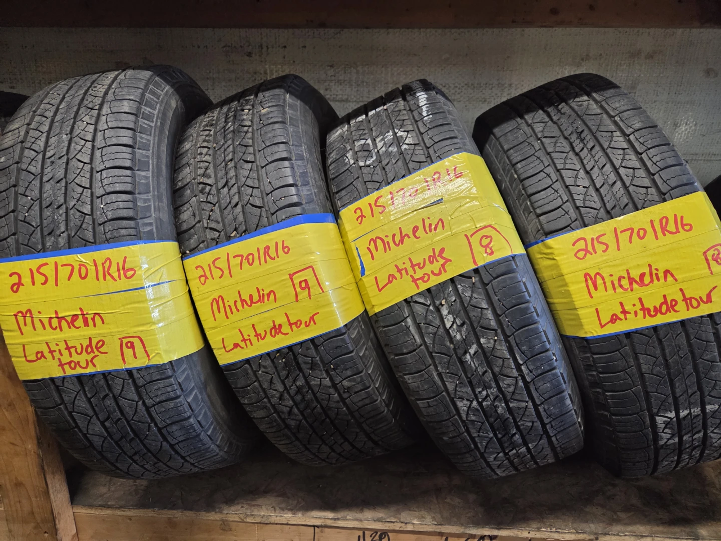 Michelin Latitude Tour Tires - 215/70R16