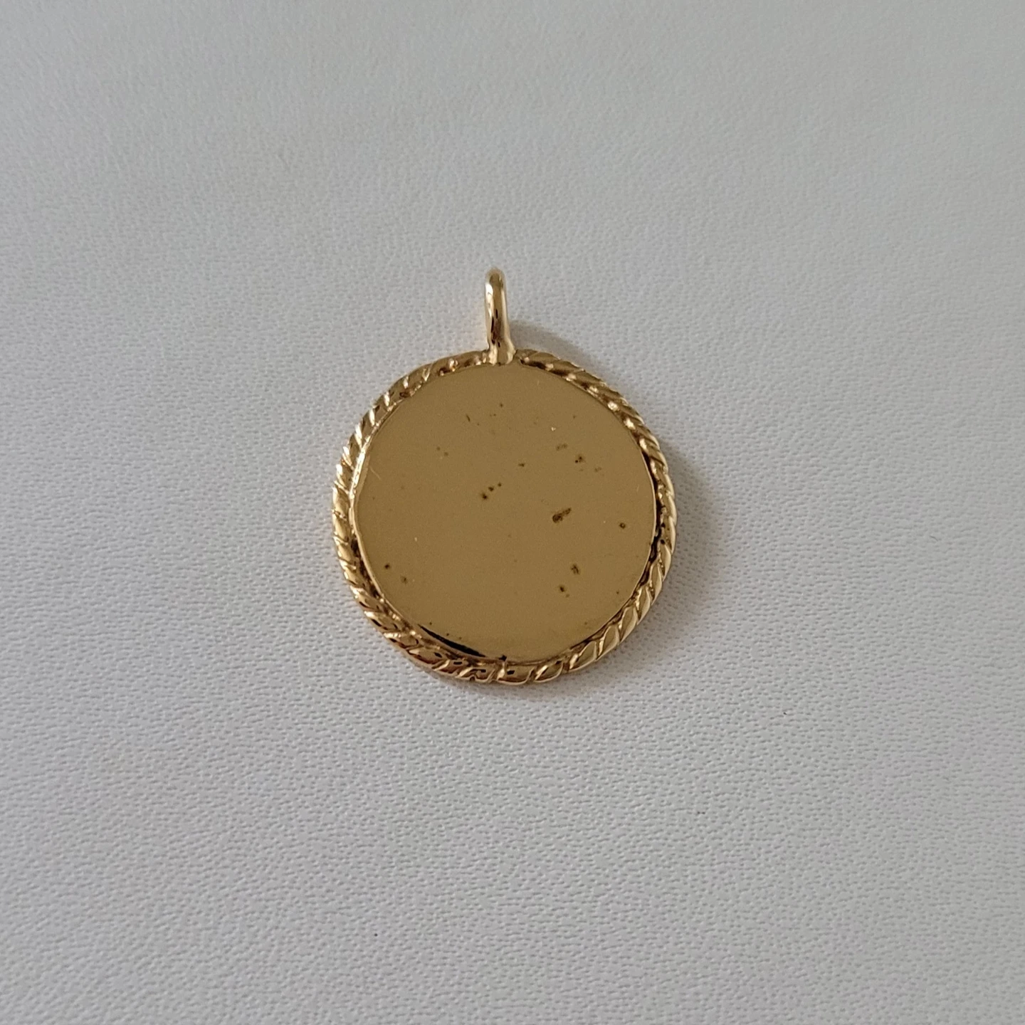 Wolf circus 14k Gold plated rose pendant charm - photo 2
