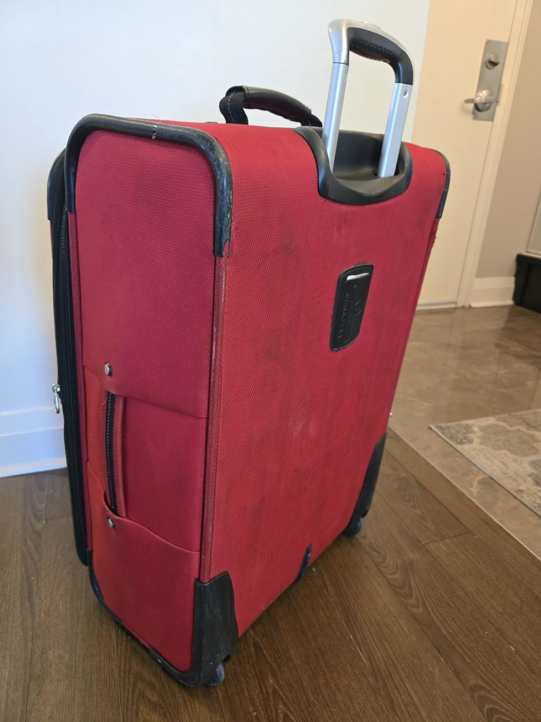 Swiss Gear Softcase Expandable Check-In Luggage - photo 2