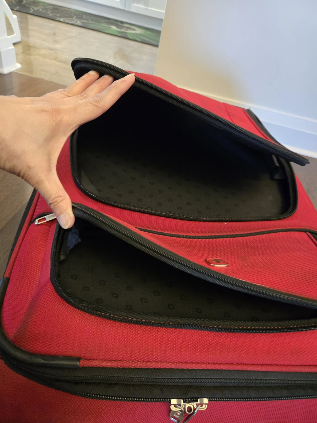 Swiss Gear Softcase Expandable Check-In Luggage - photo 4