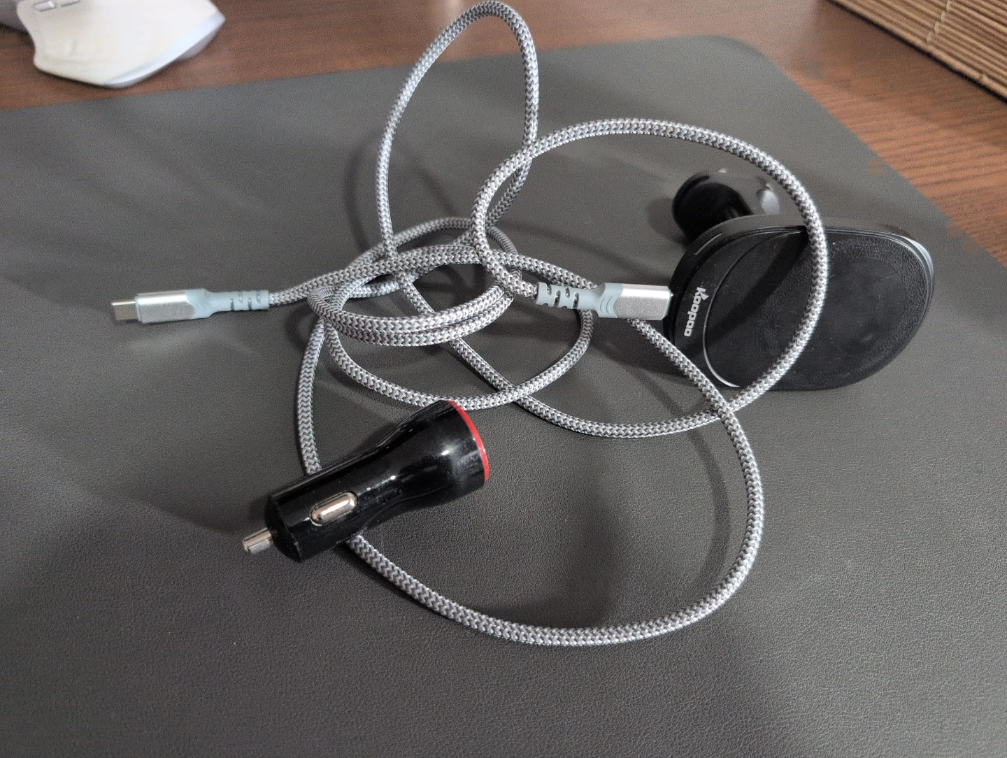 Kaopoo USB-C Car Charger & Earbuds Set
