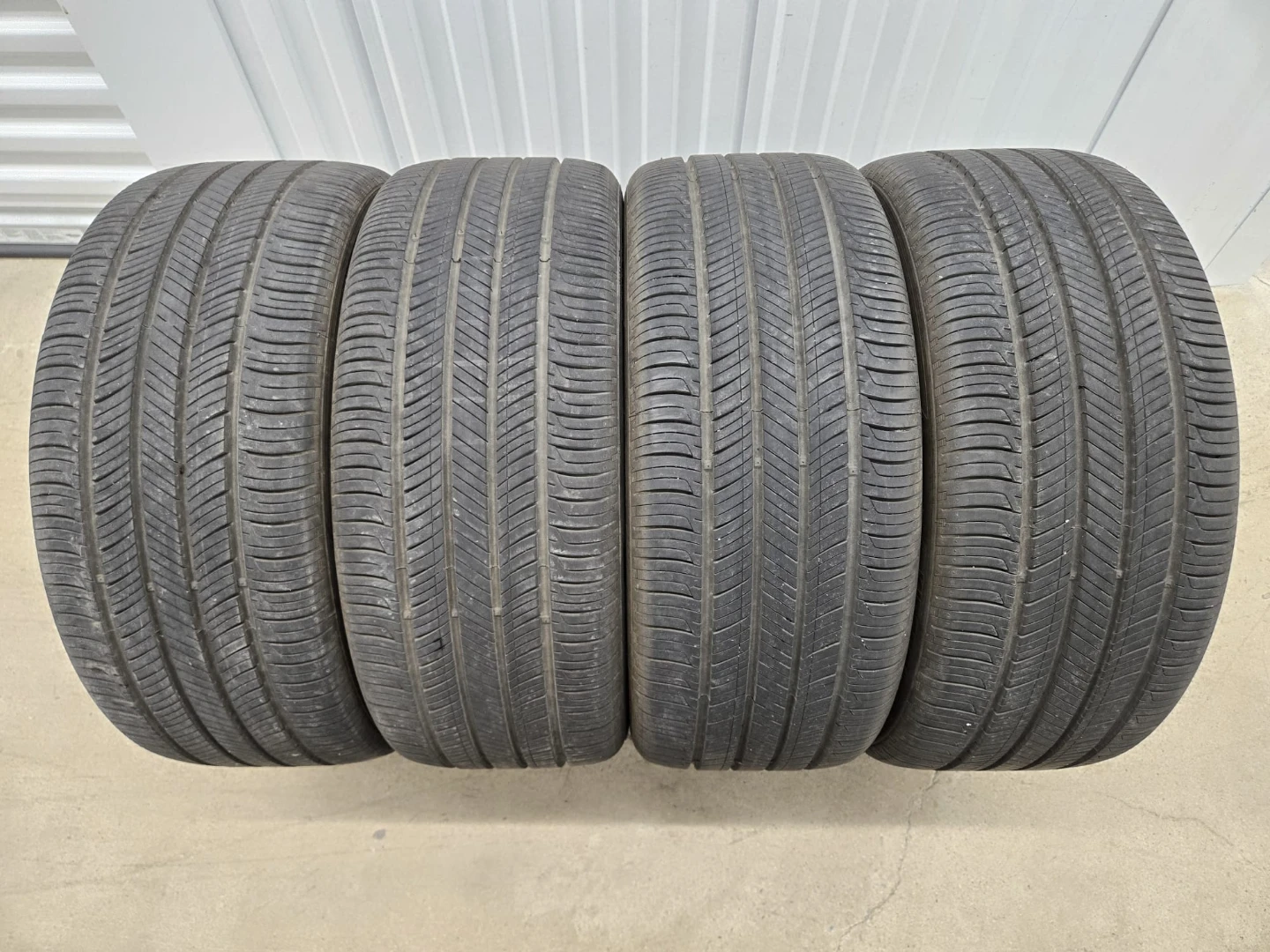 225/45R17 Hankook tires