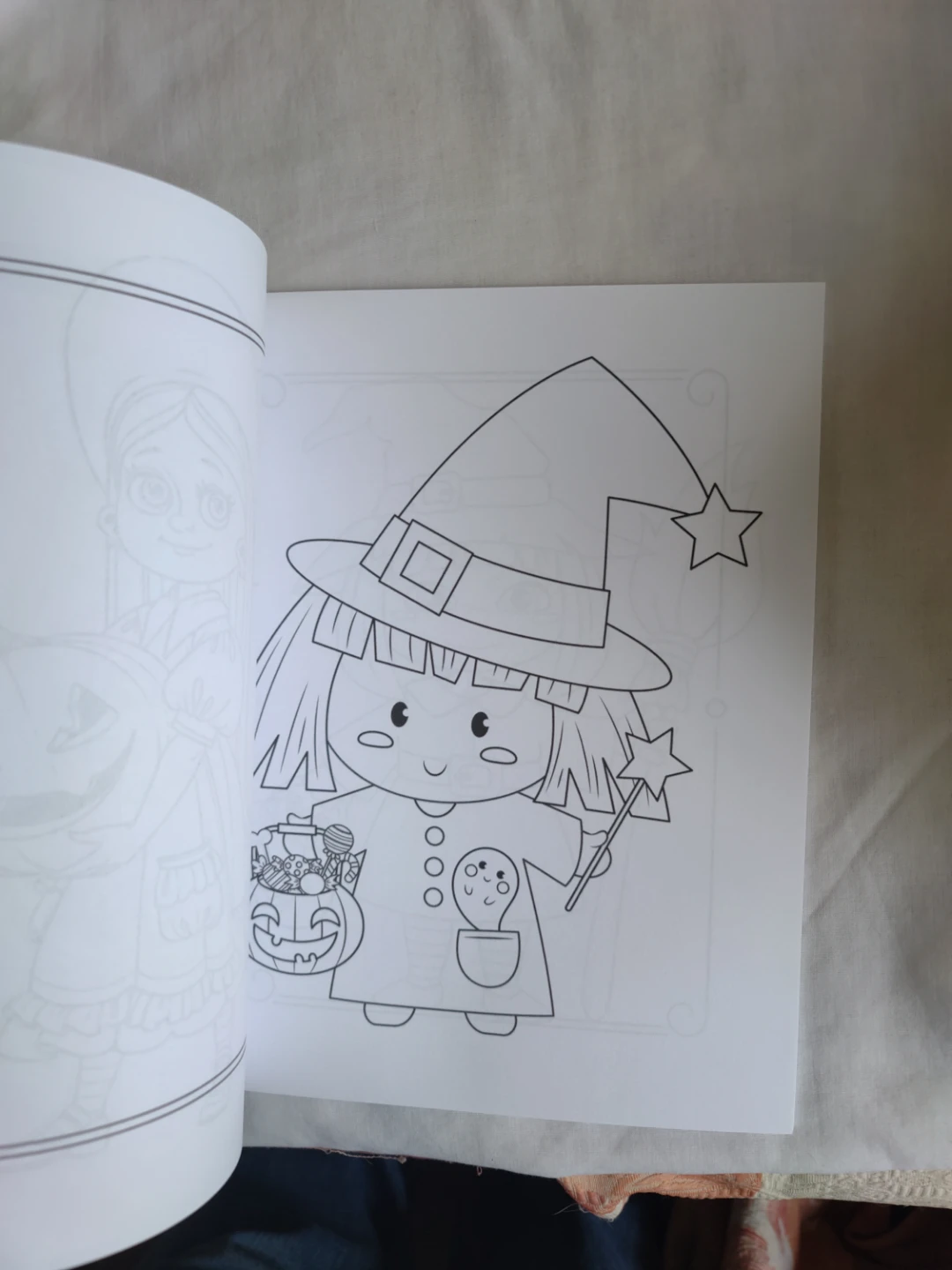 Girl witches coloring book - photo 2