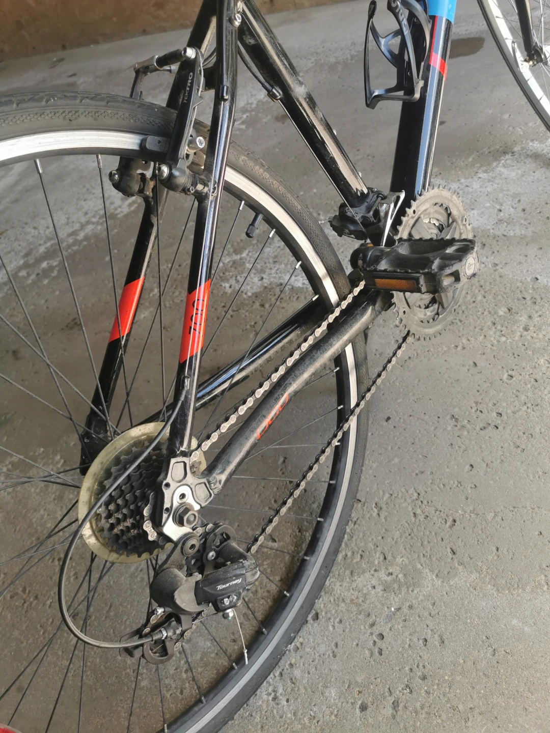 GT Premium Downtown 700 Bike - photo 4