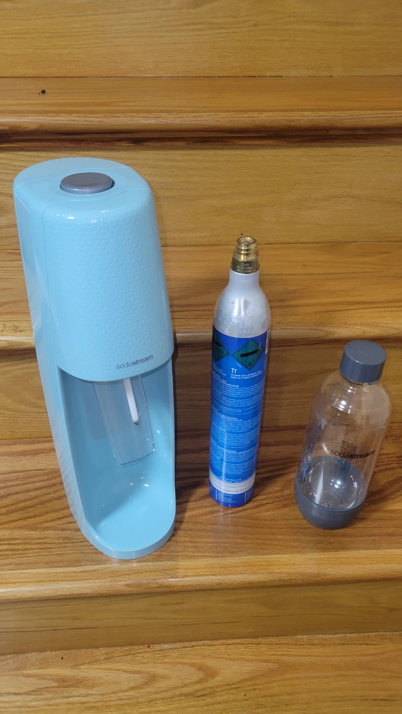 SodaStream Machine with CO2 Cylinder and Bottle