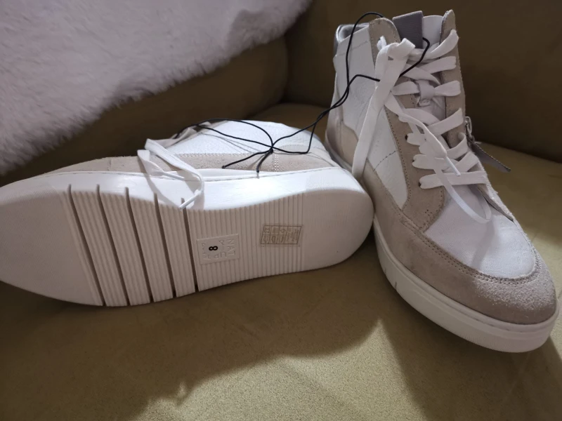 brand new Naturalizer High-Top Sneakers Size 8 - photo 2