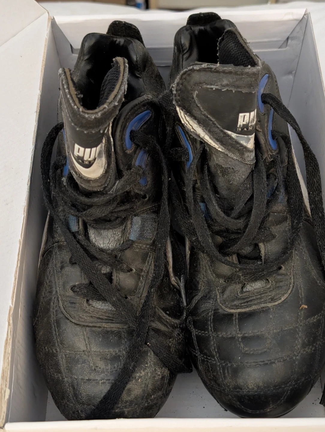 Size 6.5 Puma Metal Rugby Cleats with Option to Convert - photo 3