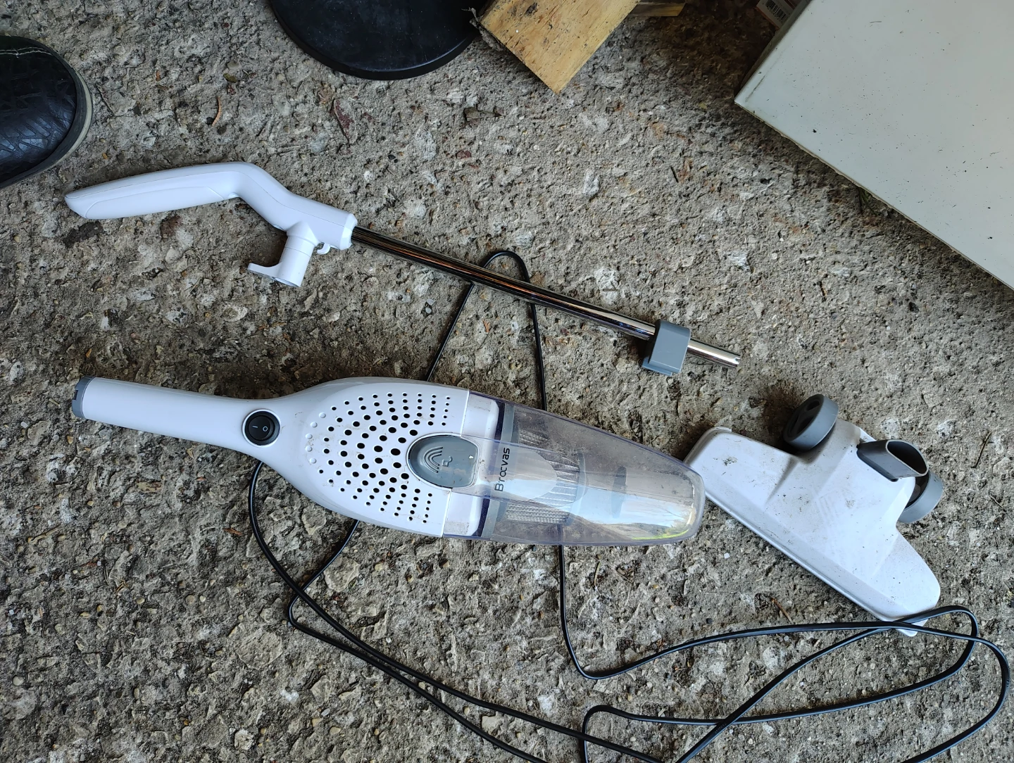 Brocvas Handheld Stick Vacuum Cleaner with Attachments - photo 3