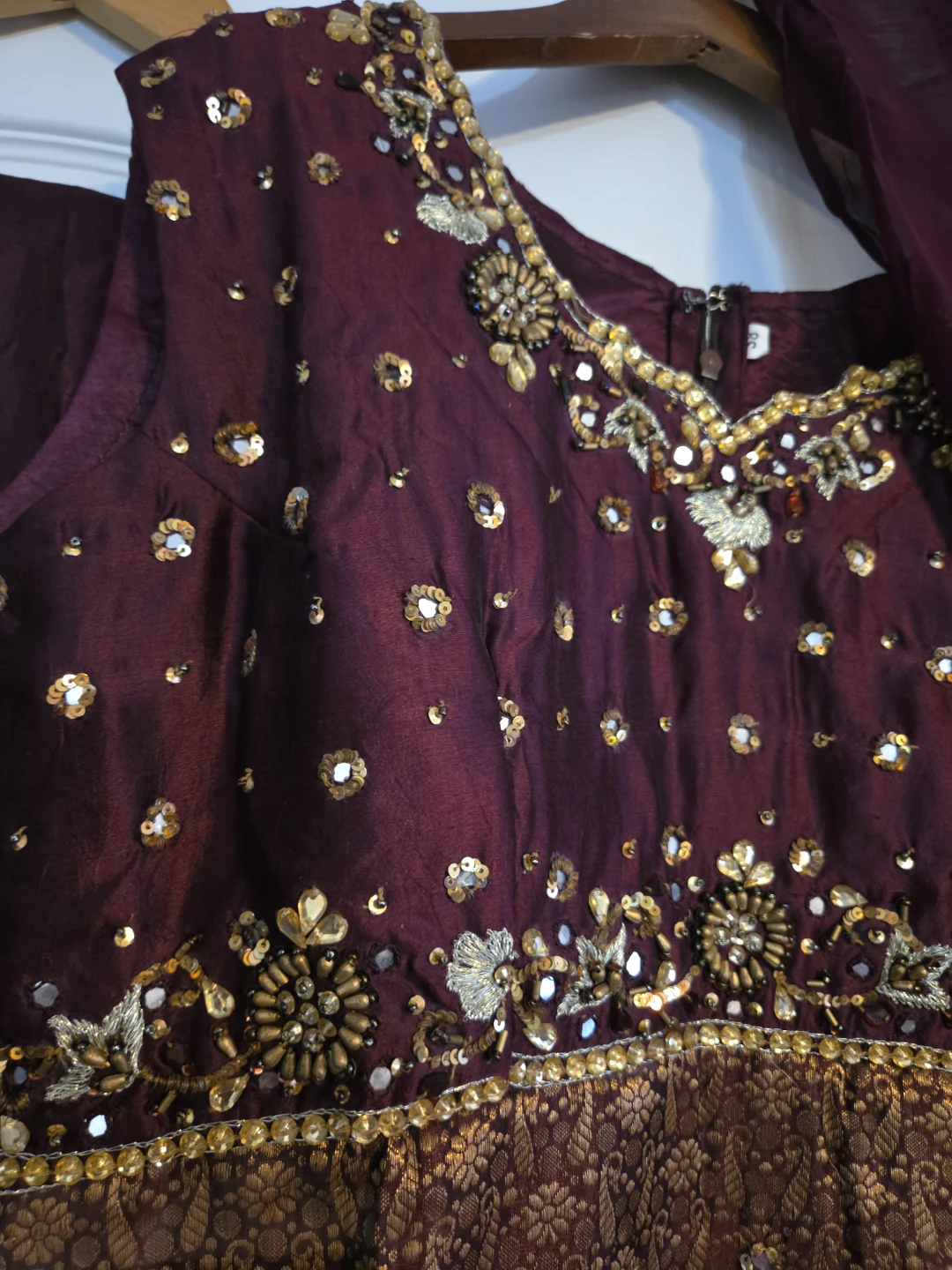 Embellished Maroon and Gold Indian Suit - photo 2