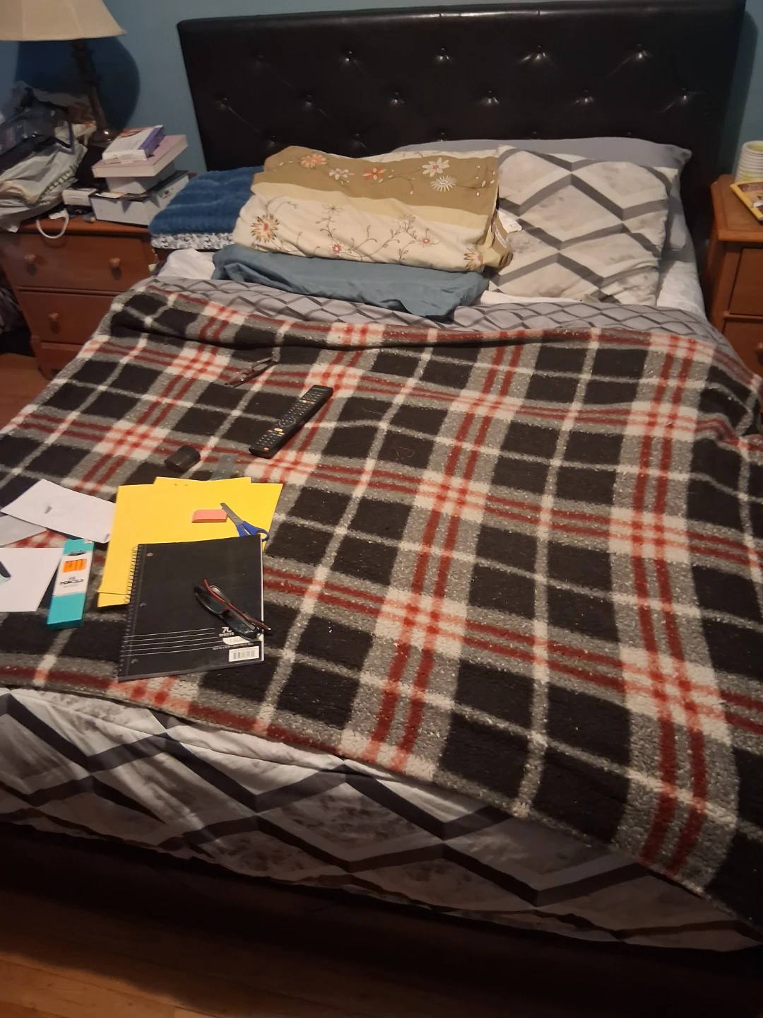 Queen Size bed room set - photo 2