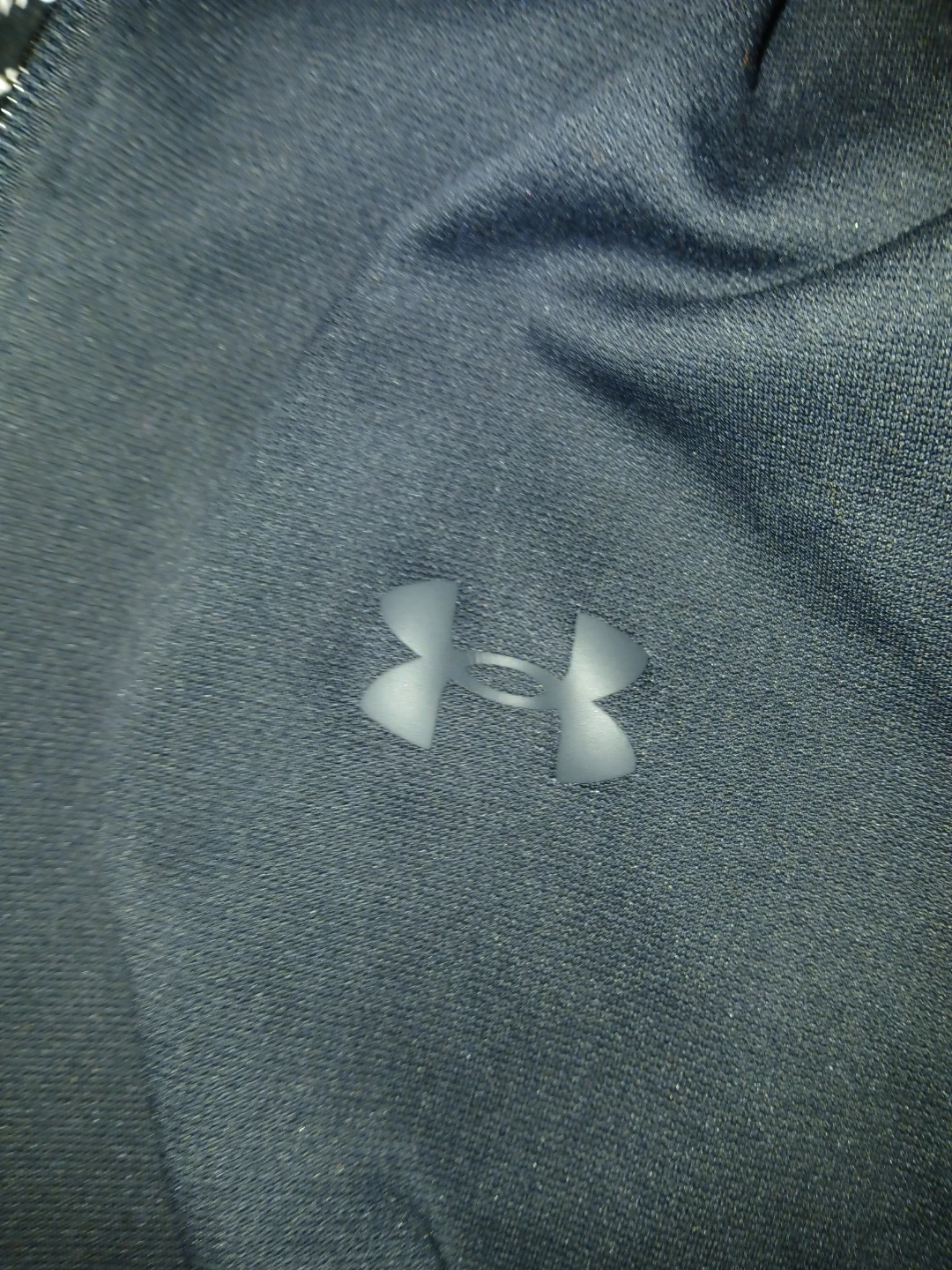 Under Armour zipper broken - photo 3