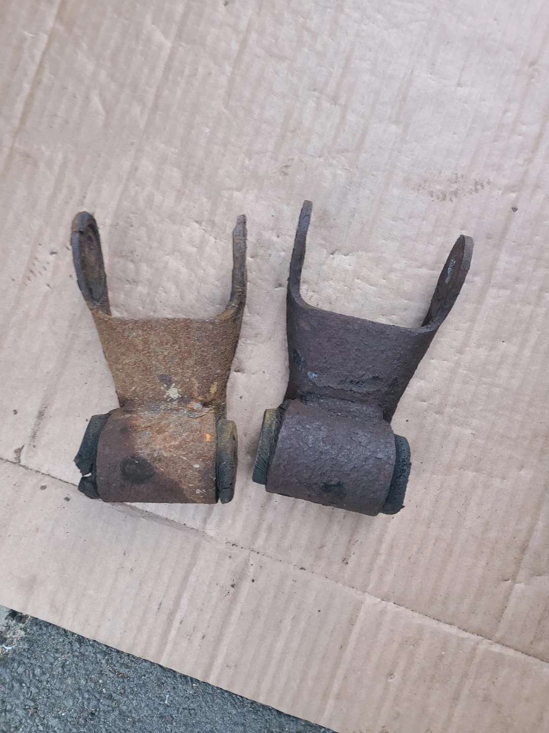 GMC/ Chev Shackle