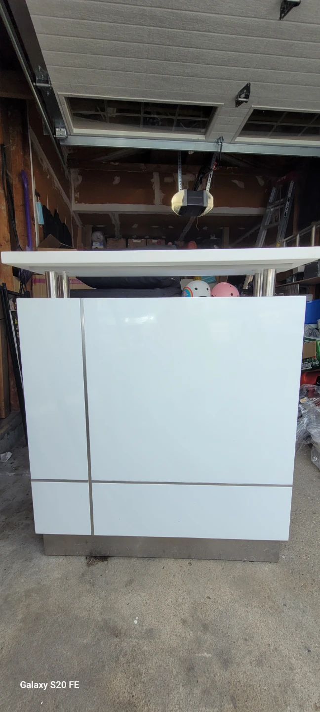 White Modern Reception Desk