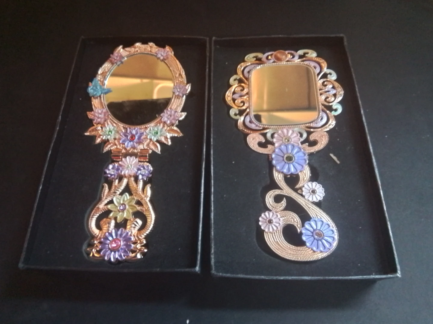 Bei Lisi Vintage-Style Dual-Function Folding Hand Mirrors - photo 4