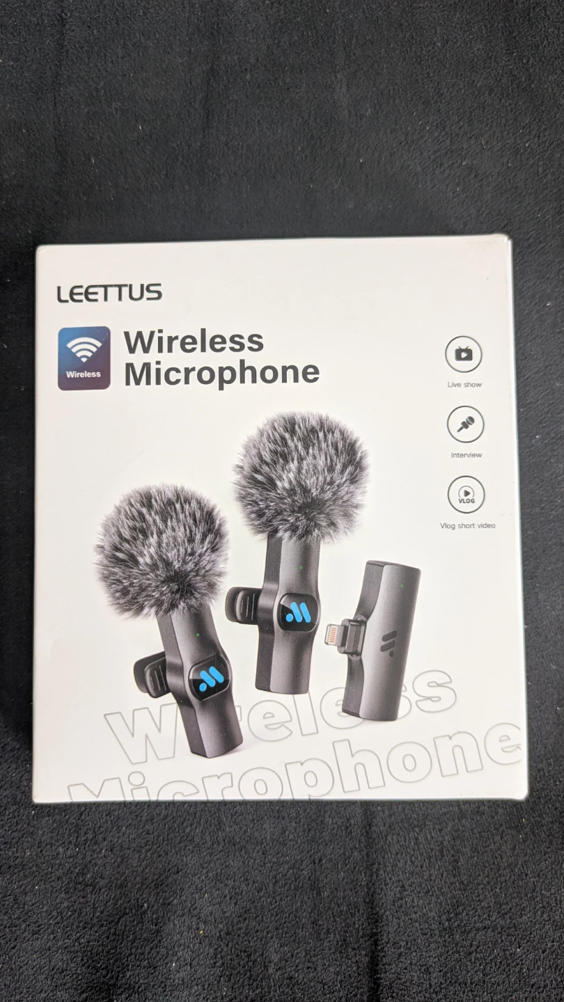 Wireless Microphone System with Lightning Charger