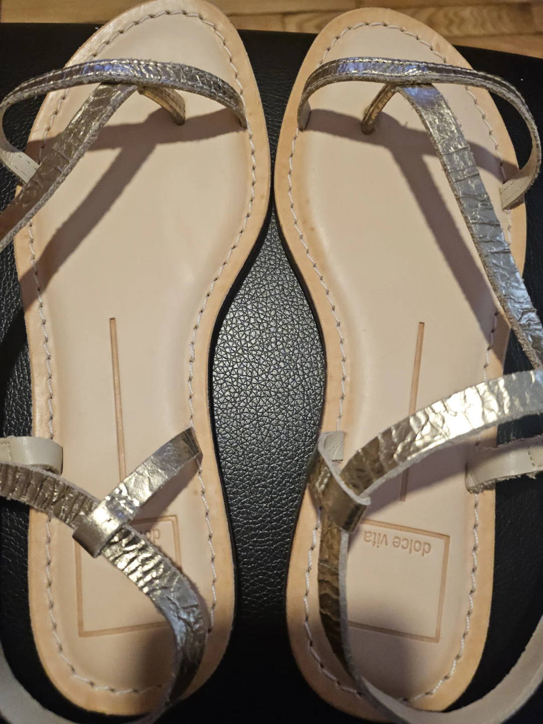 Dolce Vita Gold Metallic Strappy Flat Sandals Size 6.5 - photo 3