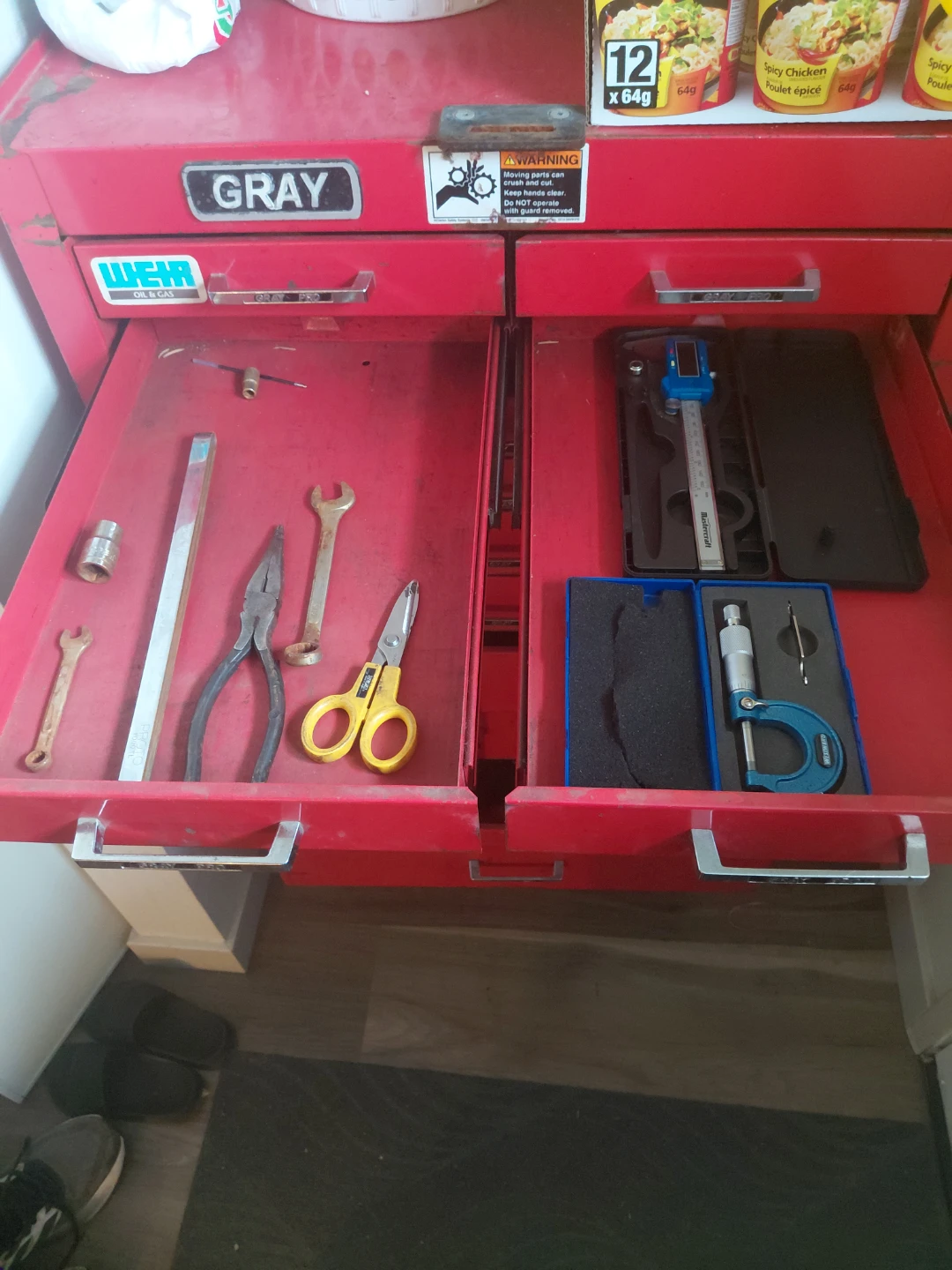 Gray Red Metal Tool Chest - photo 3