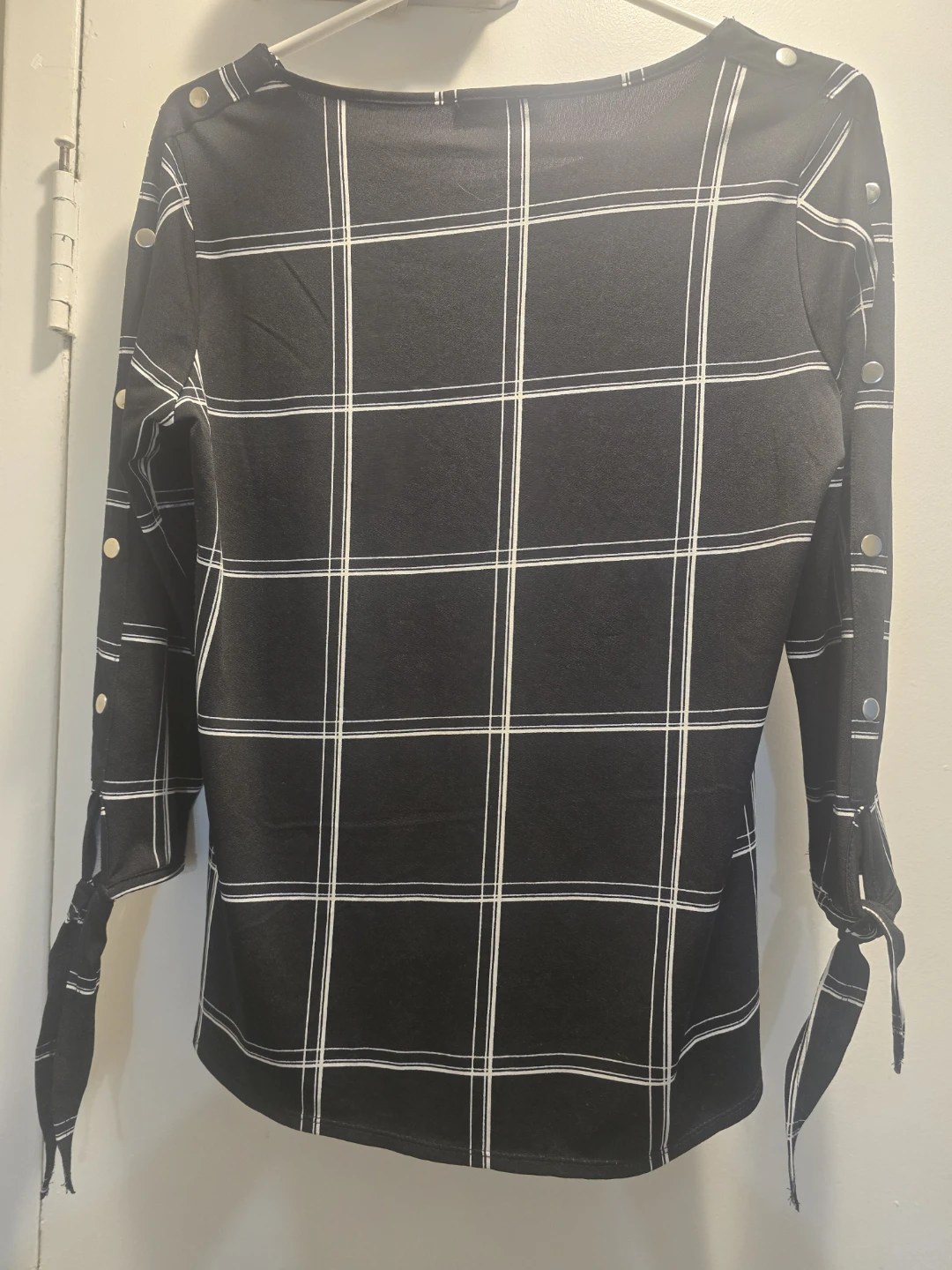 Black and White Plaid Long Sleeve Top - photo 2